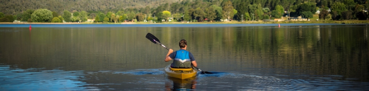 water mt beauty summer 4_1 Kayaking on the Pondage in Mount Beauty