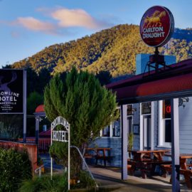 The Harrietville Snowline Hotel