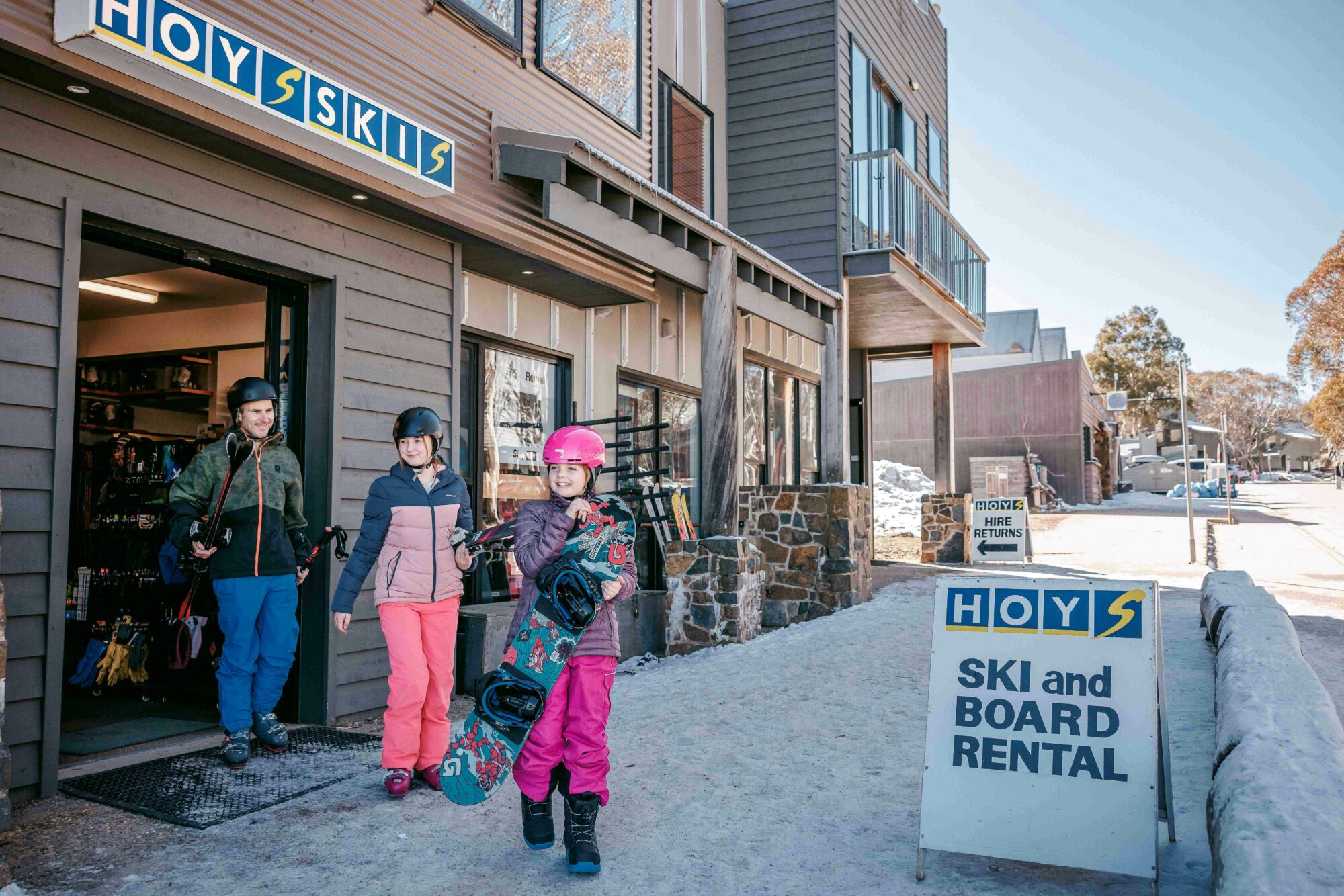 Hoys Dinner Plain Ski Shop