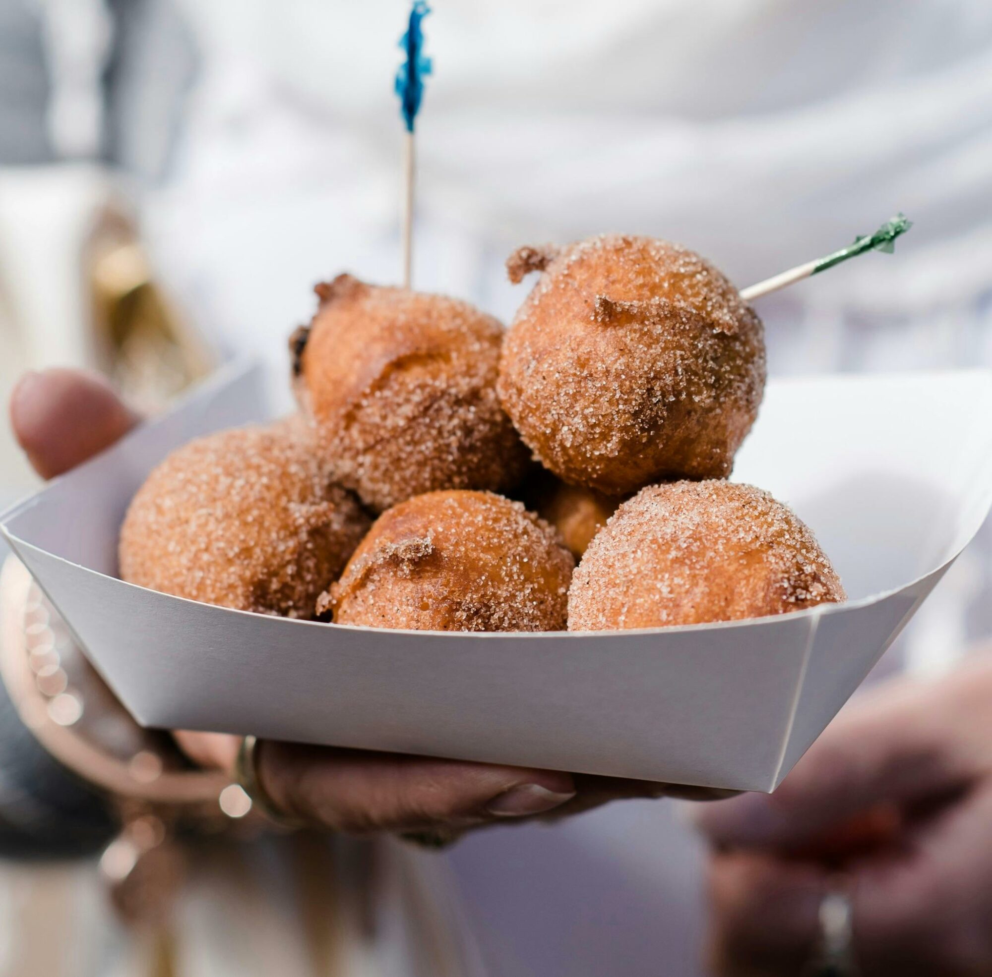 Bright Rotary Twilight Market