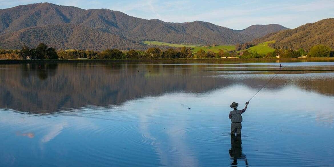 Fly fishing in Mount Beauty